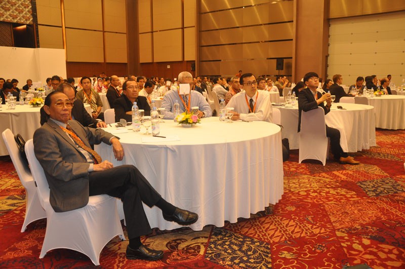 Alternative Fuel for Environmentally-friendly Cars (1)