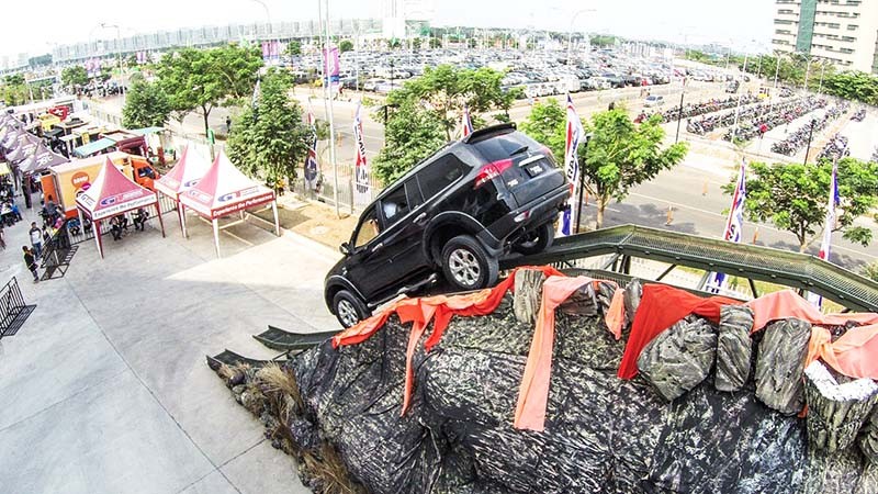 GIIAS Beri Kesempatan Wartawan Melakukan “4×4 Challenge”