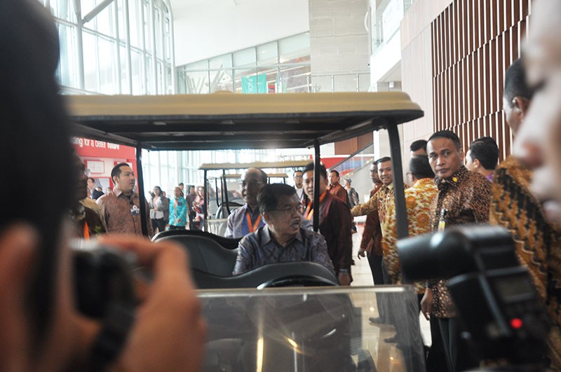 Kunjungan Wapres ke Stand GIIAS 2015