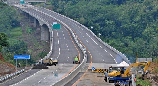 Padang-Pekanbaru Toll Road Being Built