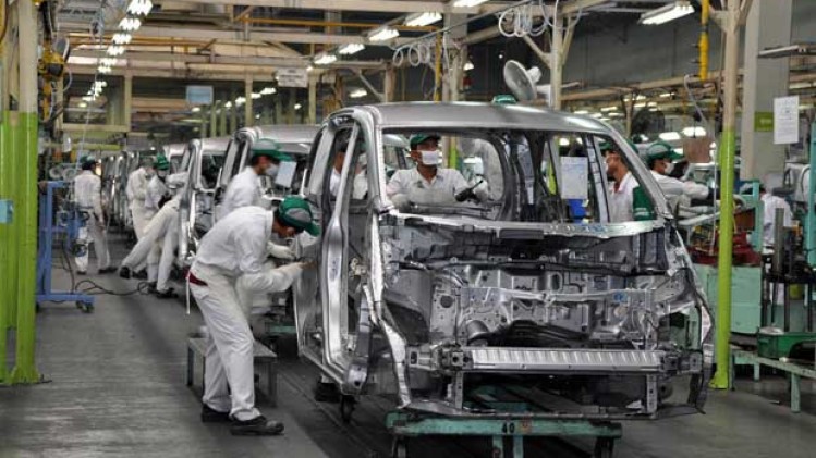 Geliat, Prospek, dan Tantangan Industri Otomotif Indonesia