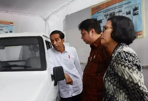 The Govt to Slow Down Imports of Cars Above 3,000 CC