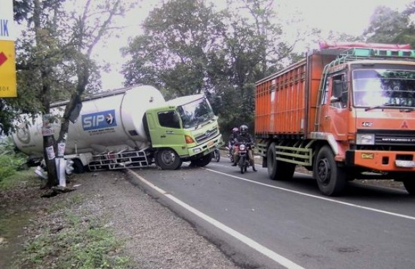 Fuso, Hino, Isuzu, UD Trucks Dukung Pemerintah Disiplinkan Ukuran dan Muatan Truk