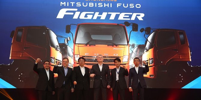Setelah Mobilio dan Camry, kini Fuso Fighter Andalkan Ban OEM Bridgestone