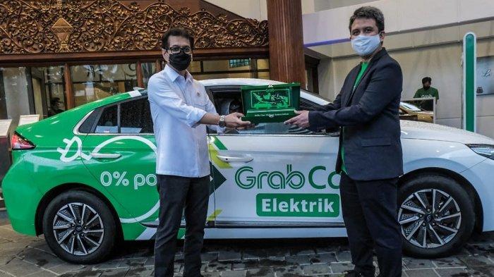 Hyundai Ionic Jadi Pendukung Mobilitas Tenaga Medis Penanganan Pandemi