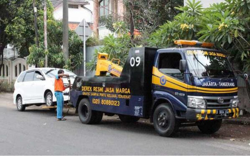 Mengoptimalkan Keselamatan dan Kenyamanan Berkendara melalui Roadside Assistance