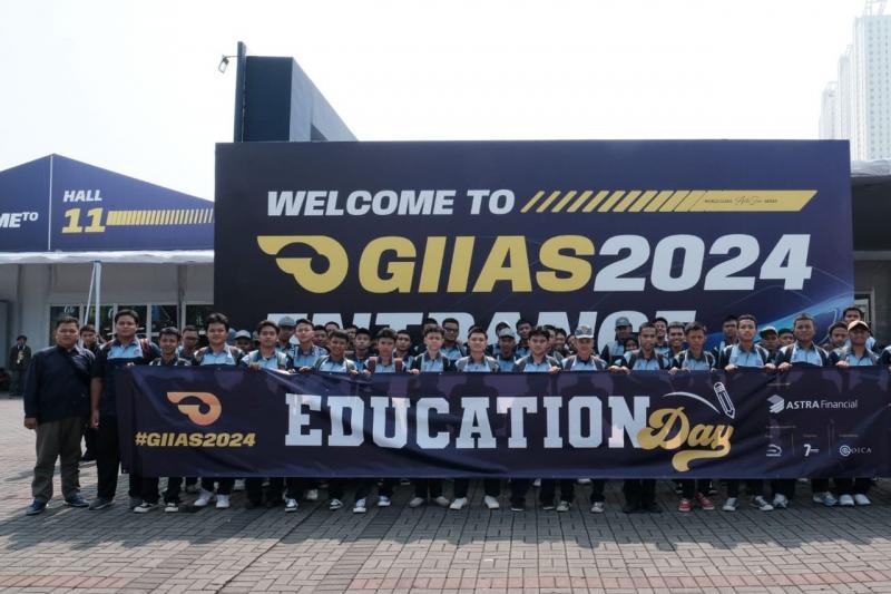GIIAS Surabaya Hadirkan 200 Anak Sekolah ke Arena Pameran